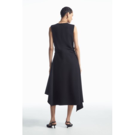 [Sonderpreis] COS ASYMMETRISCHES MIDIKLEID MIT RAFFUNGEN SCHWARZ