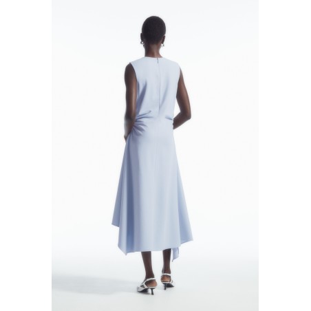 [Sonderpreis] COS ASYMMETRISCHES MIDIKLEID MIT RAFFUNGEN HELLBLAU