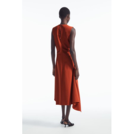 [Sonderpreis] COS ASYMMETRISCHES MIDIKLEID MIT RAFFUNGEN Rot