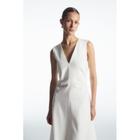 [Sonderpreis] COS ASYMMETRISCHES MIDIKLEID MIT RAFFUNGEN WEISS