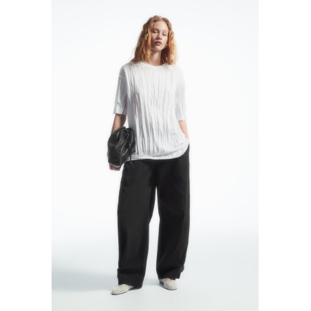 COS OVERSIZED-T-SHIRT AUS JERSEY IN KNITTEROPTIK WEISS Im Angebot