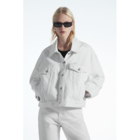 COS OVERSIZED-JEANSJACKE WEISS Im Angebot