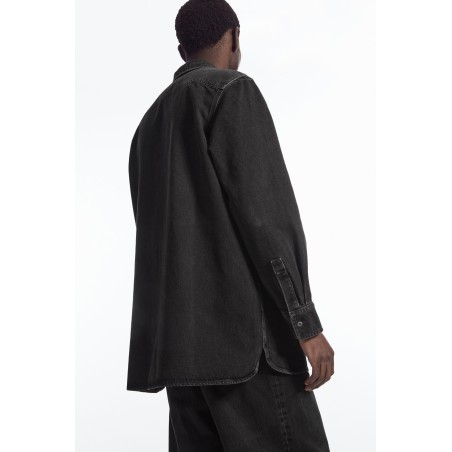 COS OVERSIZED-JEANSHEMD SCHWARZE WASCHUNG Im Angebot