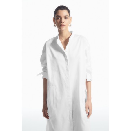 COS OVERSIZED-HEMDBLUSENKLEID MIT GRANDAD-KRAGEN WEISS Im Angebot