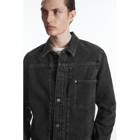 Original COS KASTENFÖRMIGE JEANSJACKE SCHWARZE WASCHUNG