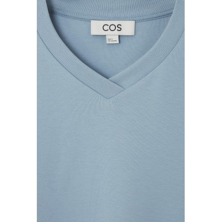 Original COS KASTENFÖRMIGES T-SHIRT MIT V-AUSSCHNITT HELLBLAU