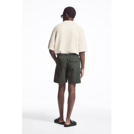 [Neu] COS BADESHORTS IM UTILITY-STIL DUNKELGRÜN